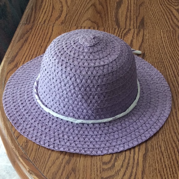 Adorable summer hat for little girl - Picture 3 of 7